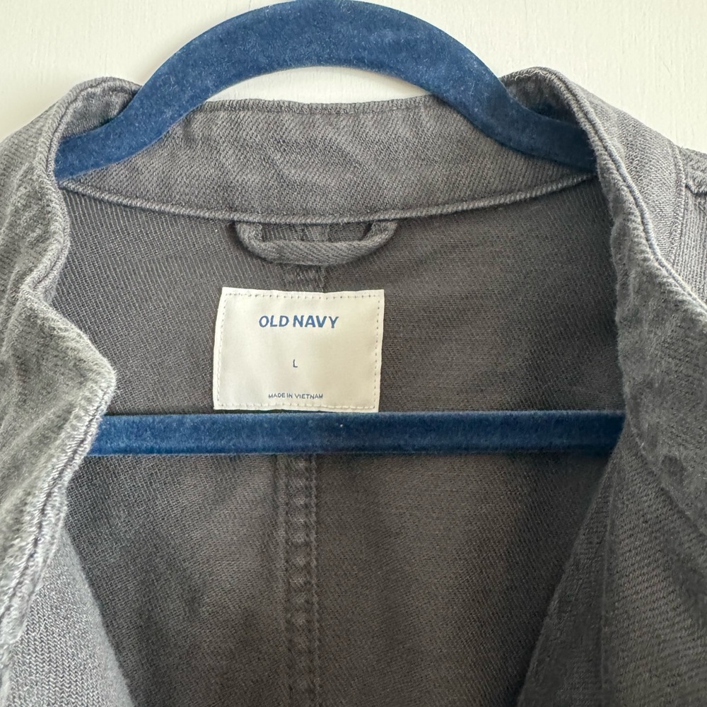 Stylish Gray Denim Button-Up Jacket - image 3